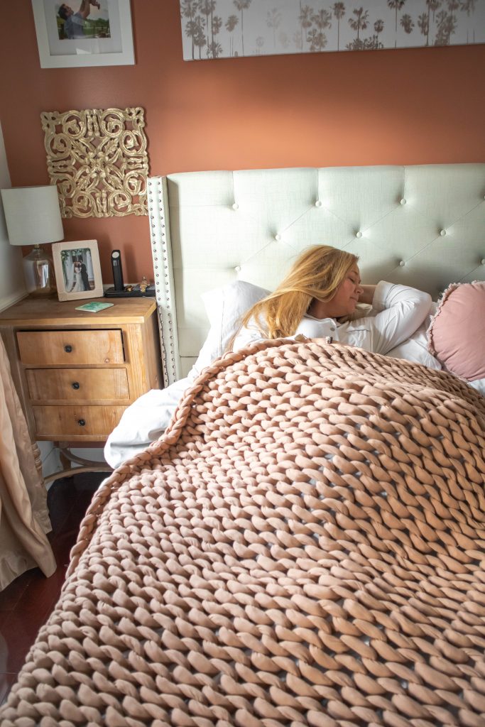 Nicki Odom with Bearaby Tree Napper Cooling Weighted Blanket