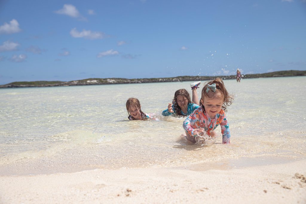 Nicki Odoms daughters swimming at Tahiti Beach Bahamas