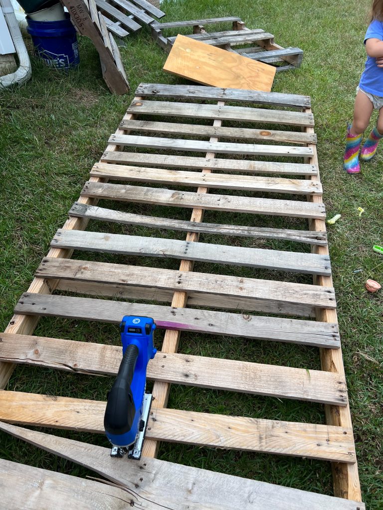 DIY Kids Market from Pallet Wood