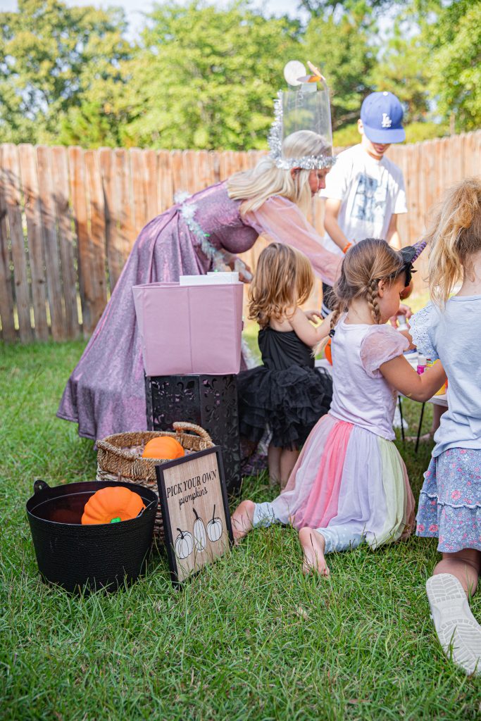 Halloween Ghoul Gang Party pumpkin painting