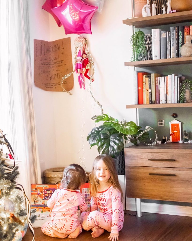 Nicki Odoms daughters with Elf on the shelf