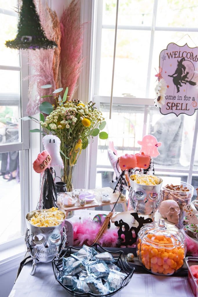 Halloween Ghoul Gang Kids Party Snack Table