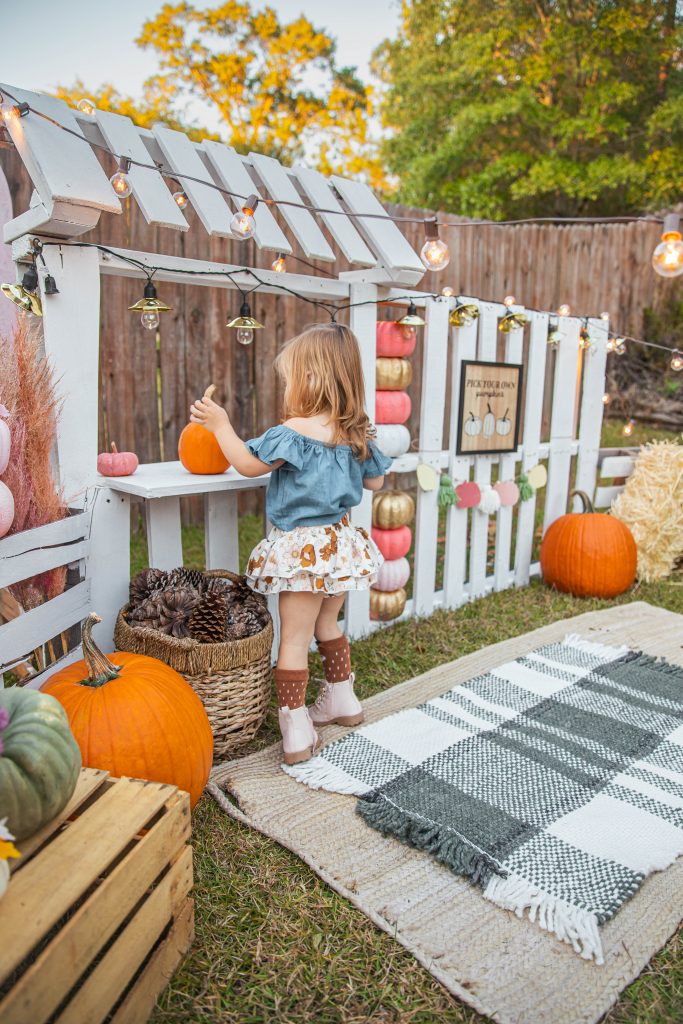 DIY Kids Market Pumpkin Stand from Recycled Pallet Wood by Nicki Odom