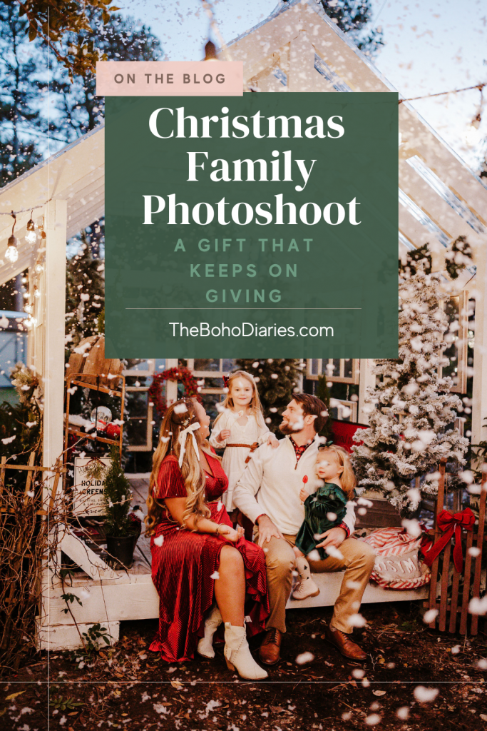 Nicki Odom and family in Christmas Family Photoshoot Ideas Pinterest Pin