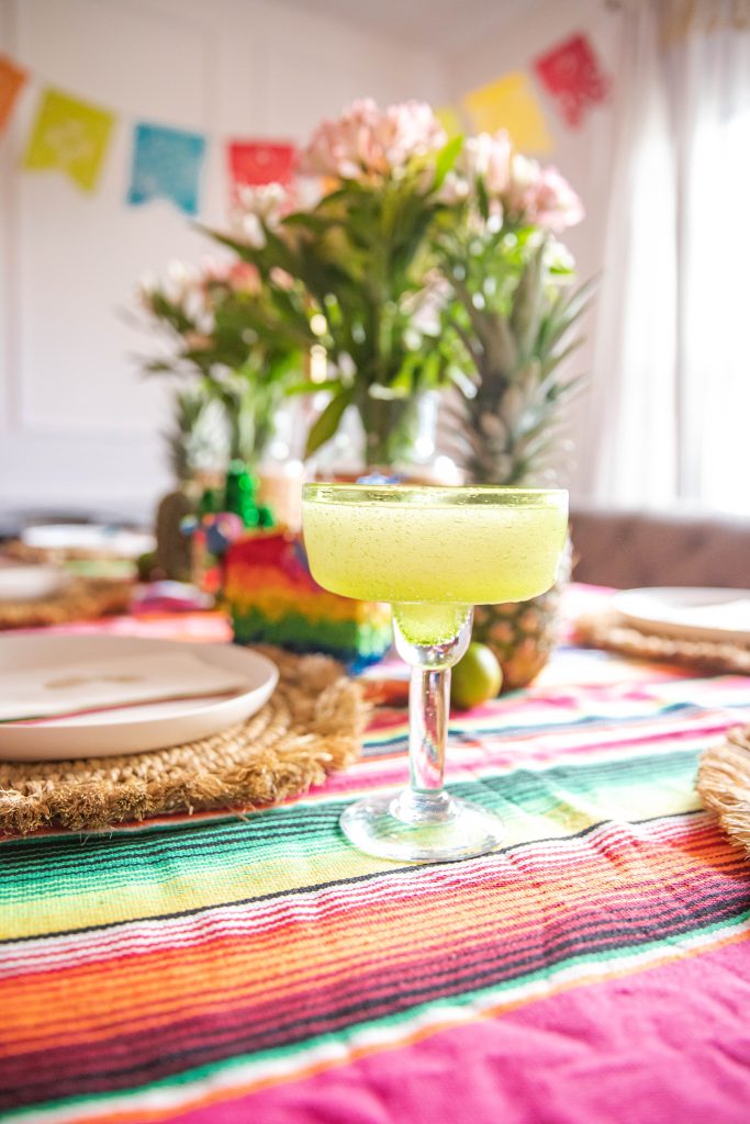 dinner table decor for cinco de mayo