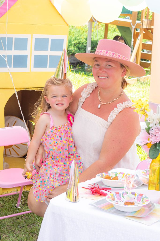 Nicki Odom's daughter Peppa Pig Birthday Party kids party activity imaginative play