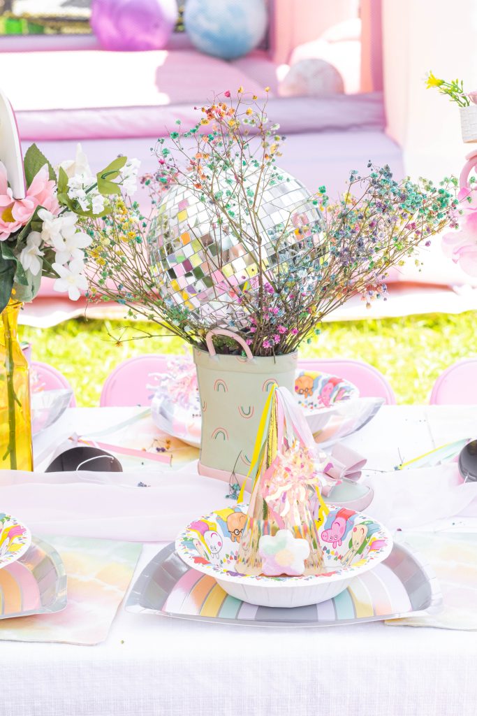 Peppa Pig Pastel Birthday Party table place setting