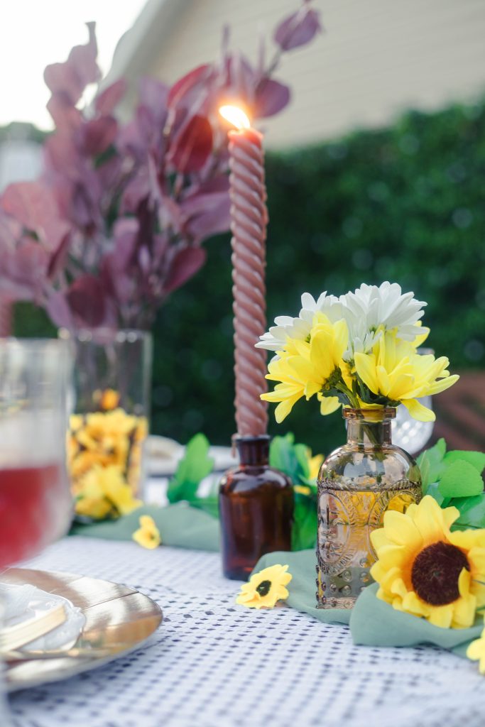 Thanksgiving Dinner Hosting decorations