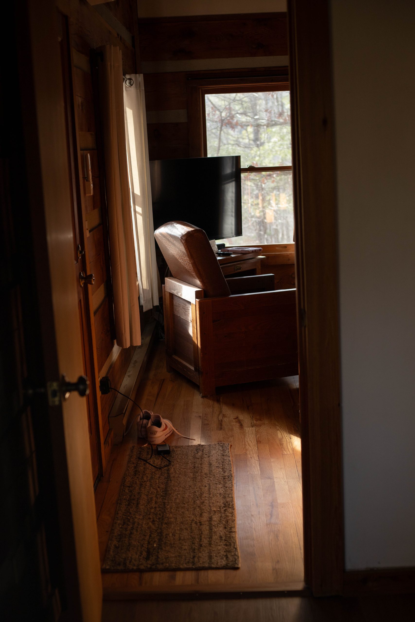 A mountain getaway to Purlear NC at Blue Ridge Parkway cabin