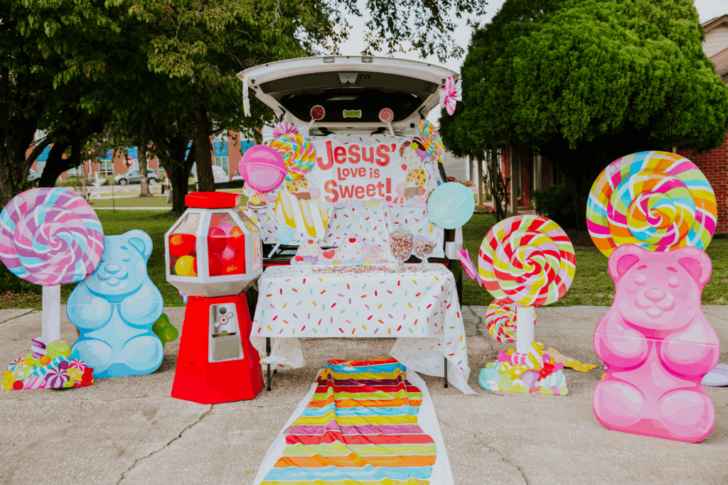 Trunk or Treat Jesus' Love is Sweet car setup with decorations