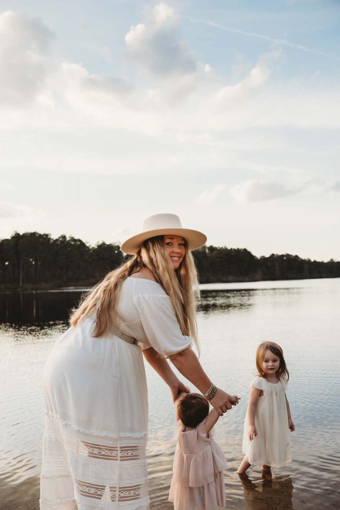 Nicki Odom and her daughters Mother's Day Family Photoshoot