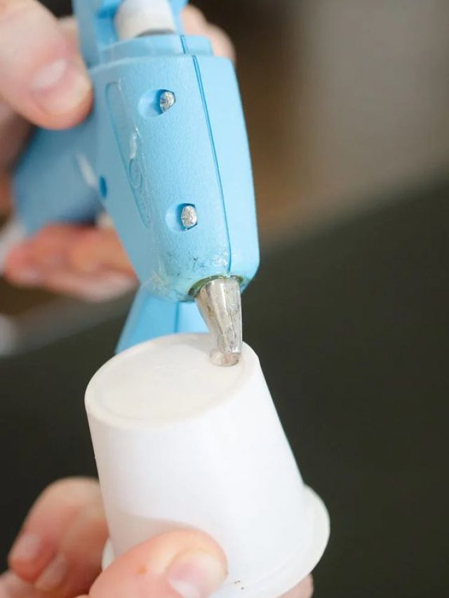 Hot glue gun