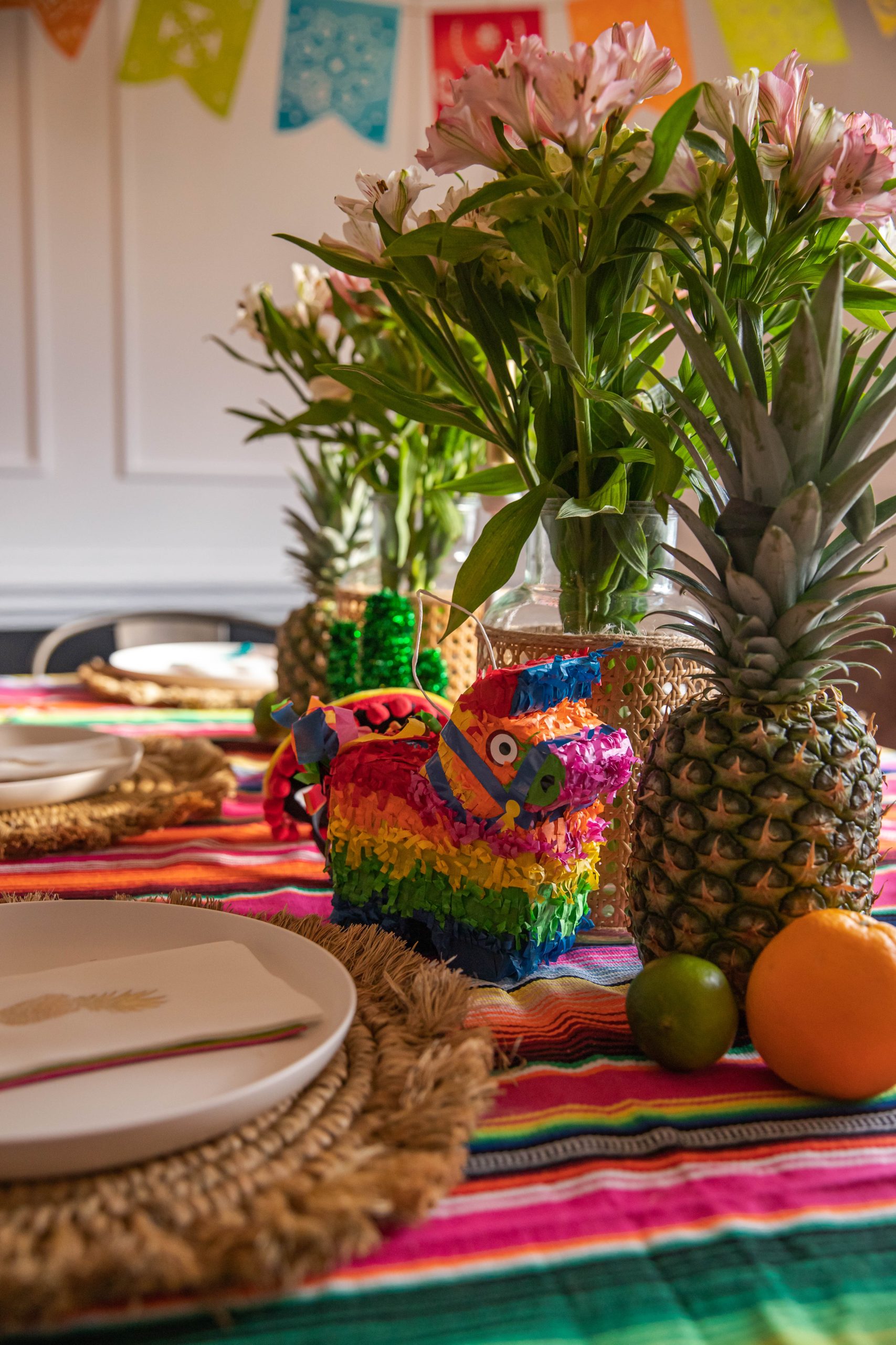 dinner table decor for cinco de mayo