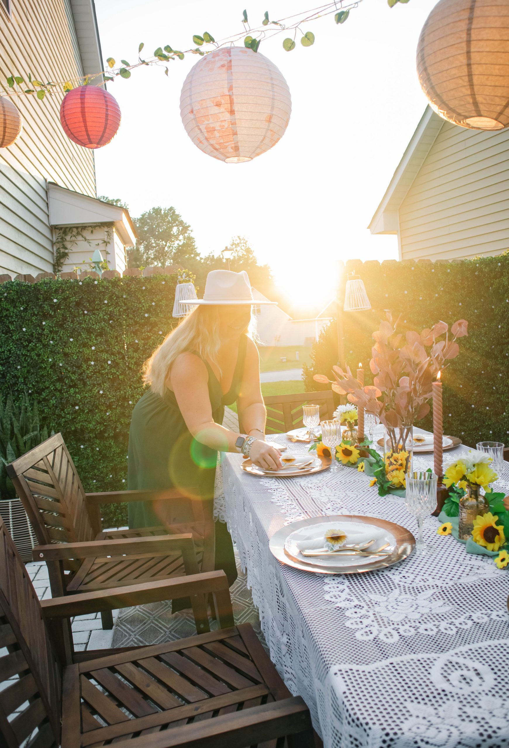 Thanksgiving Dinner Hosting decorations for a table