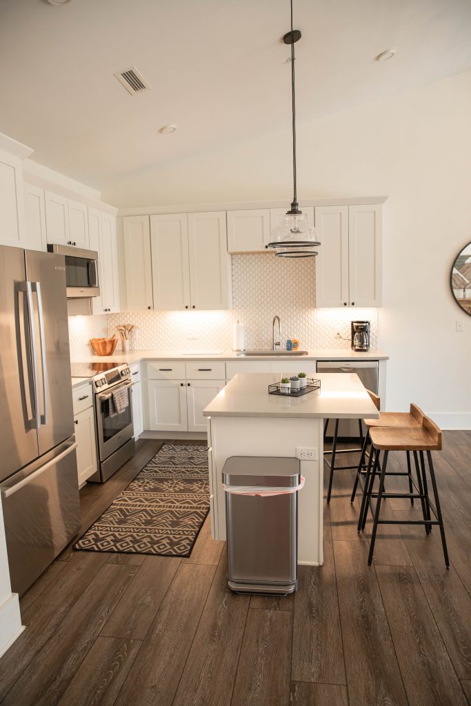 Main and Pine kitchen