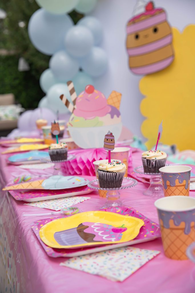 Sweets Squishmallows and 6 birthday party decorated table