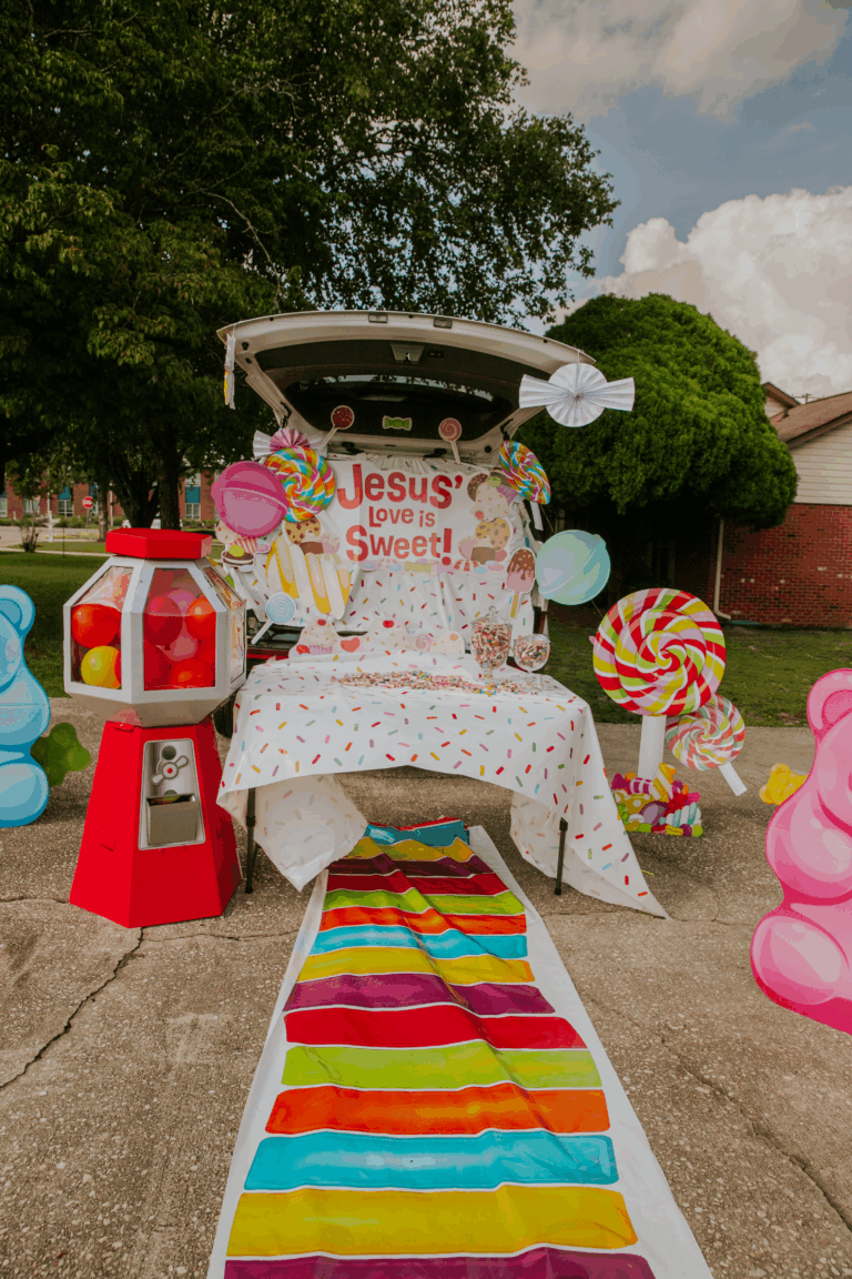 Jesus' love is sweet trunk or treat setup